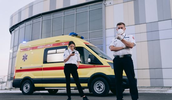 东港救护车转运病人算来回费用吗？